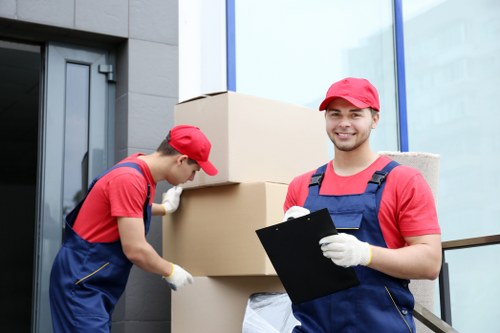 Moving van service for Aldgate homes and flats