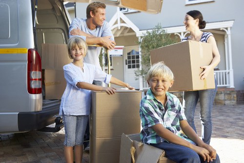 Aldgate van move example for apartments and busy streets