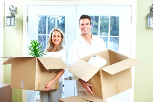 Professional student removals support in Aldgate for a smooth relocation