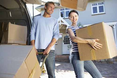 Free quote policy for Aldgate man and van services